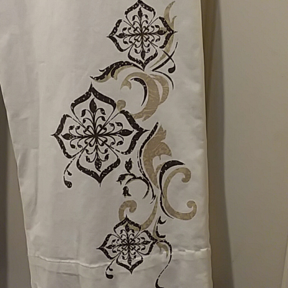 Capris - Picture 2 of 5